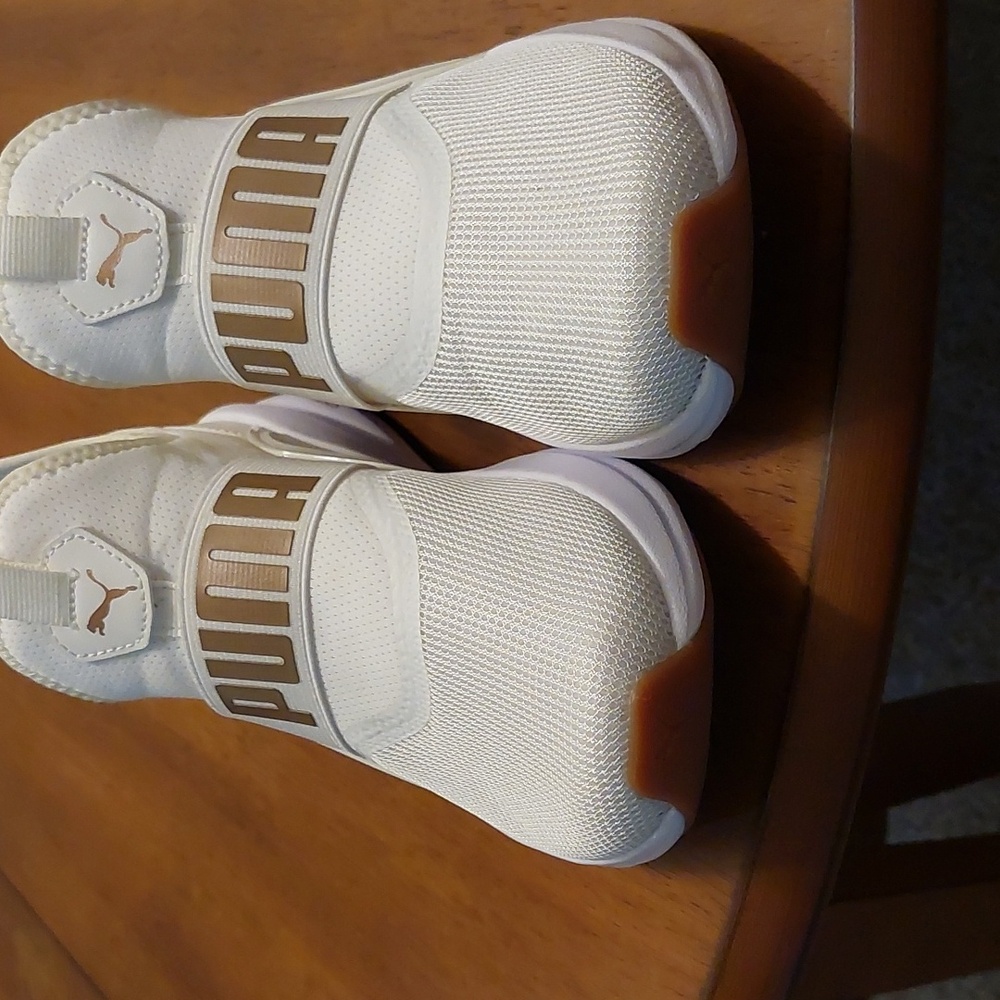 Women's sneakers